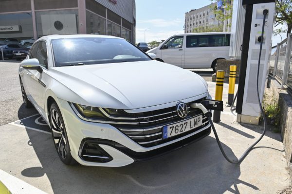 concesionarios audi volkswagen toyota badajoz cohces electricos hibridos badajoz 3 mayo 2022