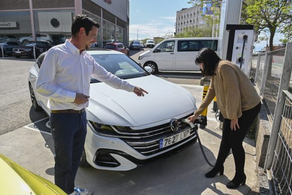 concesionarios audi volkswagen toyota badajoz cohces electricos hibridos badajoz 3 mayo 2022